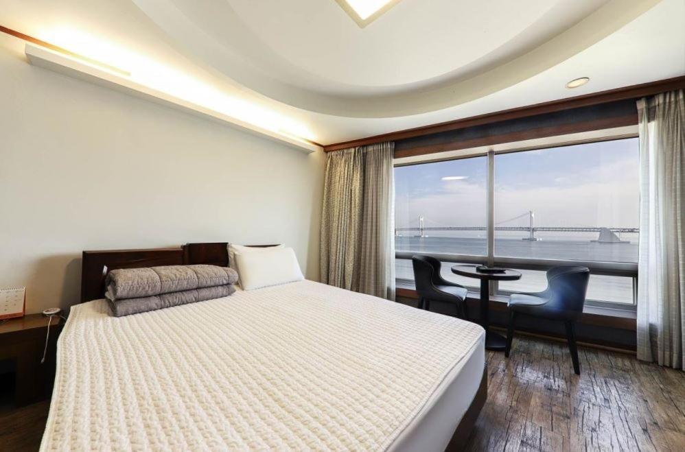 Bridge Hotel Пусан Экстерьер фото