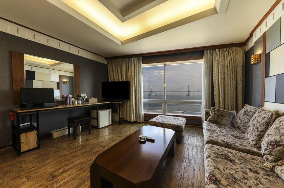 Bridge Hotel Пусан Экстерьер фото